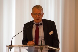 OB Dirk-Ulrich Mende (Celle) eröffnet als Hausherr und Vorstandsmitglied des NEWH die Regionalkonferenz 2016.